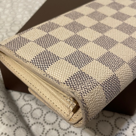 Louis Vuitton Azur Sarah Wallet - Picture 14 of 15